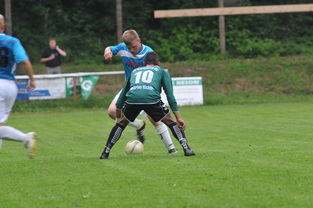 im电竞官网登录-英超球队基于运动表现数据的战术布置调整案例，英超战术分析