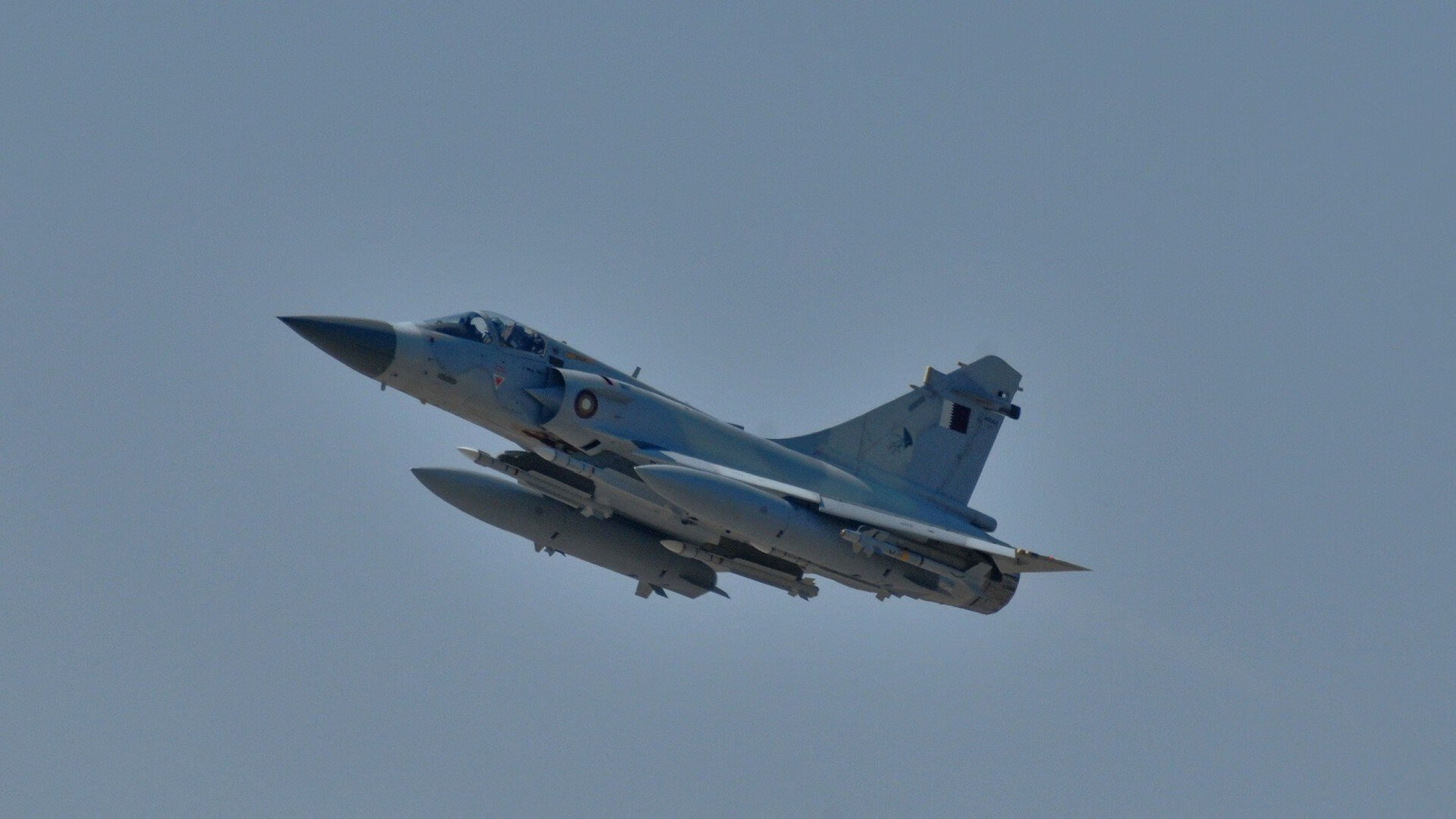 击剑新人赛上海站打响 青少年选手展露锋芒，击剑公开赛